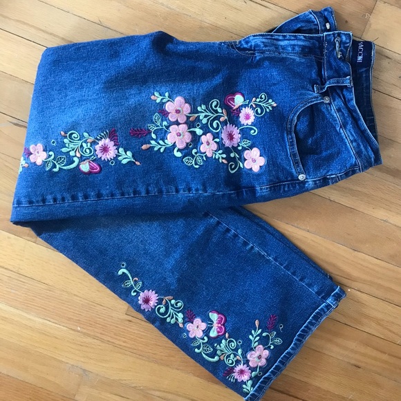 Denim - Embroidered Jeans